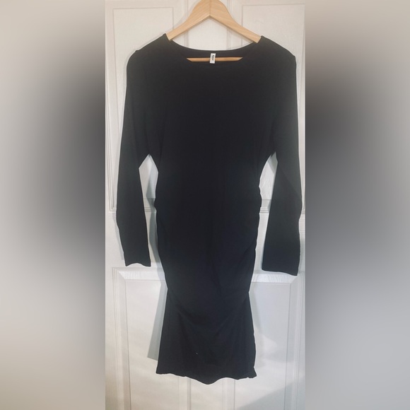 Black dress - Picture 3 of 3